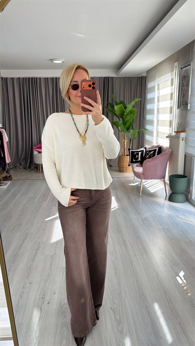 Dilvin Kayık Yaka Dökümlü Ekru Merserize Triko