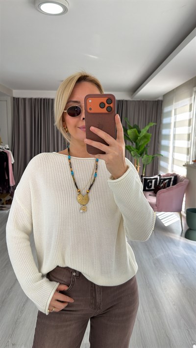 Dilvin Kayık Yaka Dökümlü Ekru Merserize Triko