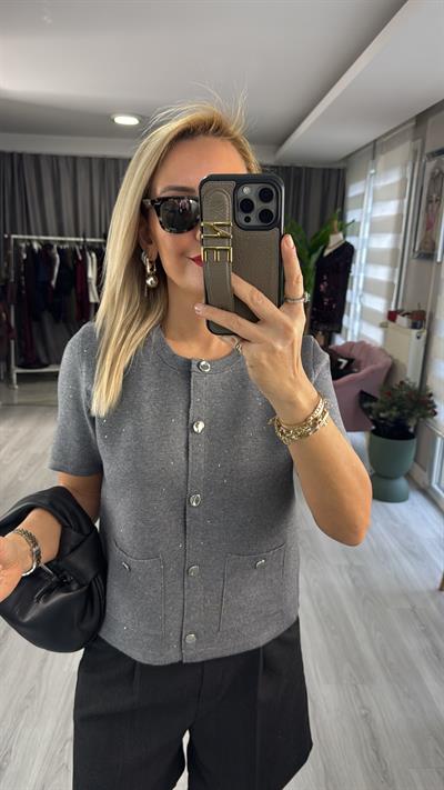 Dilvin Kendinden Simli Pullu Düğmeli Gri Triko Hırka