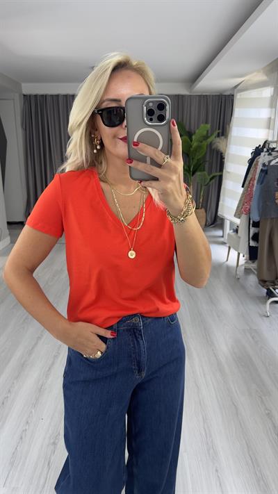 Dilvin V Yaka Pamuklu Kırmızı Tişört