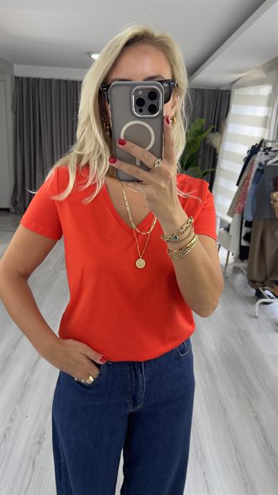 Dilvin V Yaka Pamuklu Kırmızı Tişört