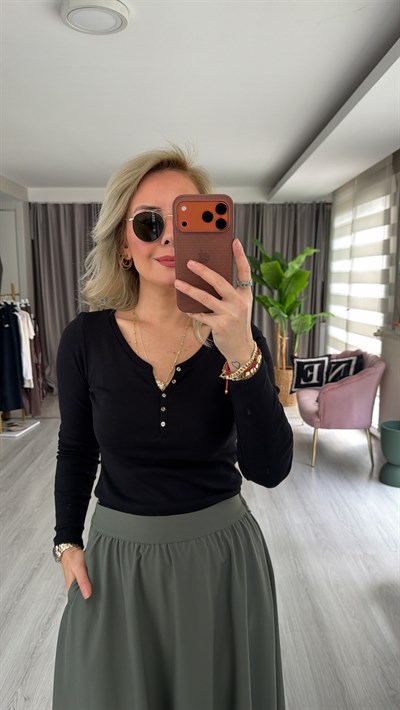 Düğme Detay Pamuklu Uzun Kol Siyah Bluz