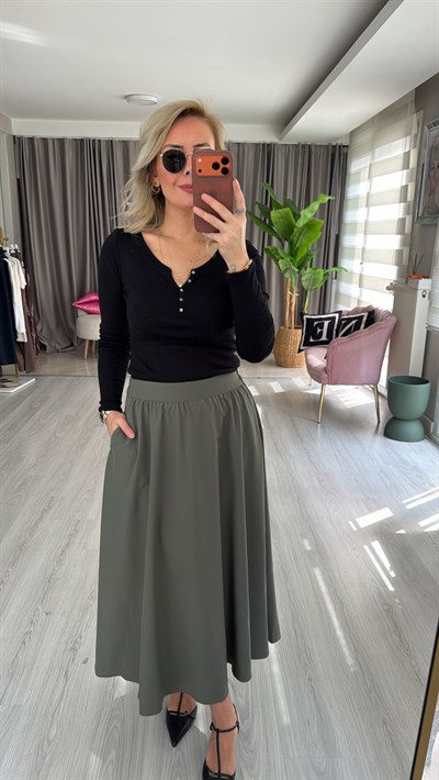 Düğme Detay Pamuklu Uzun Kol Siyah Bluz