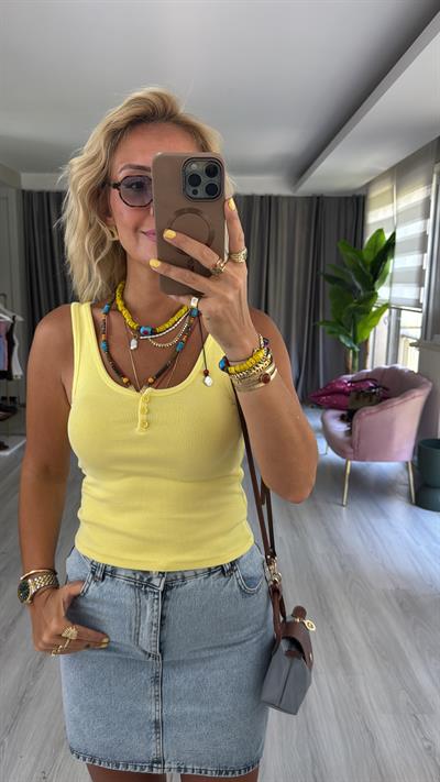 Düğmeli Askılı Sarı Atlet Bluz