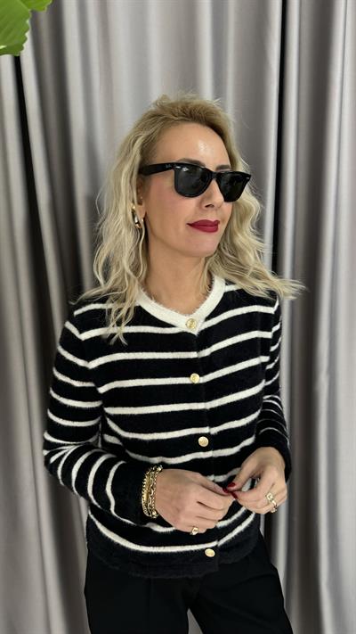 Ekru Çizgili Gold Düğmeli Siyah Premium Triko Hırka