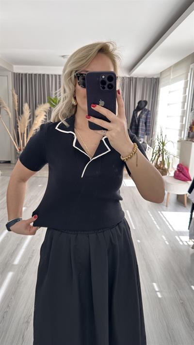 EKRU ŞERİTLİ, POLO YAKA, SİYAH TRİKO 