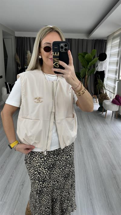 FERMUARLI ÇİFT CEPLİ BEJ YELEK
