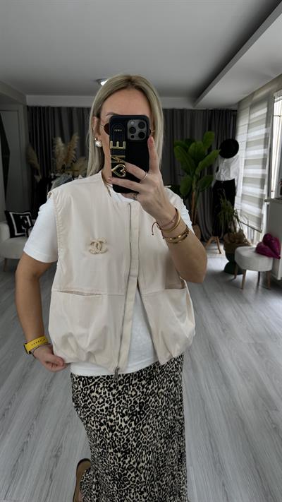 FERMUARLI ÇİFT CEPLİ BEJ YELEK