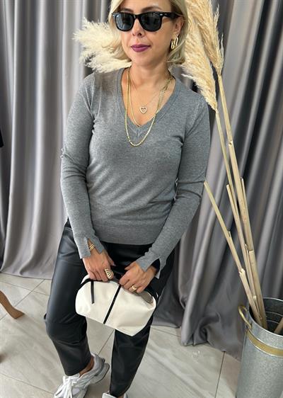 Füme V Yaka Kolu Yırtmaçlı Triko 