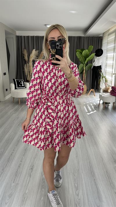 GEOMETRİK DESEN FUŞYA ELBİSE