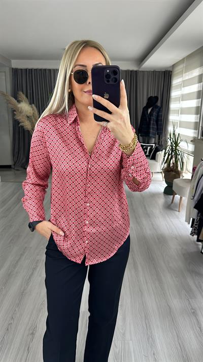 GEOMETRİK DESENLİ PEMBE GÖMLEK