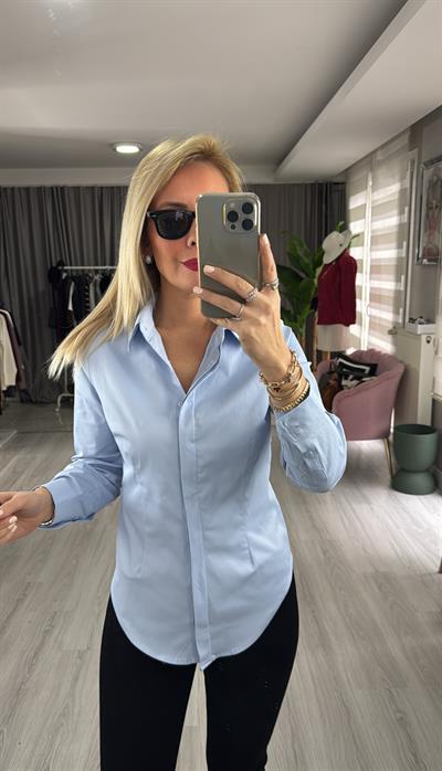 Gizli Düğmeli Pamuklu Belden Oturtmalı Mavi Gömlek