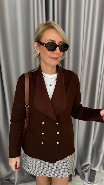 Gold Düğmeli Acı Kahve Triko Ceket