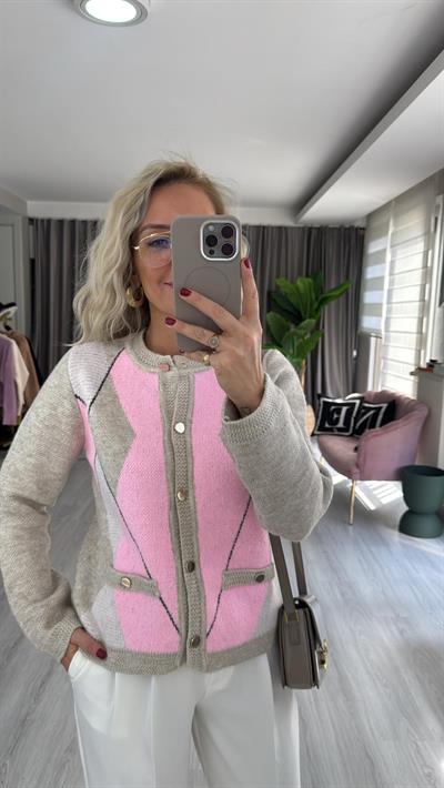 Gold Düğmeli Bej Pembe Triko Hırka