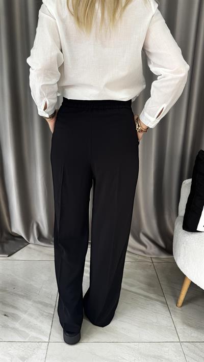 Gold Düğmeli Bel Arkası Lastikli Siyah Pantolon