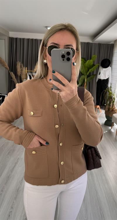 GOLD DÜĞMELİ CAMEL TRİKO CEKET