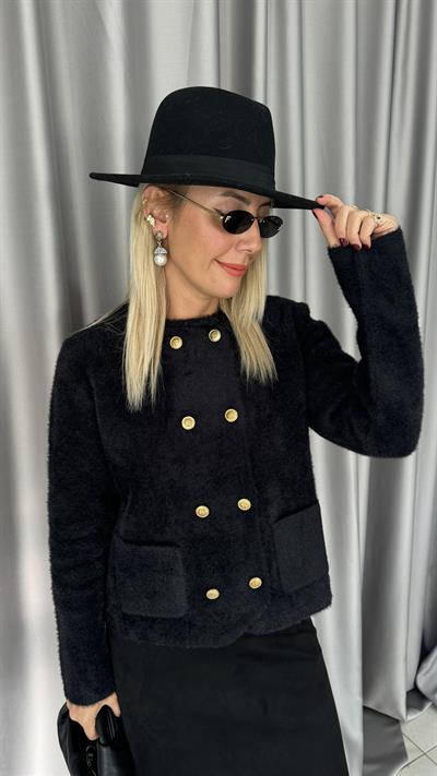 Gold Düğmeli Cepli Siyah Triko Ceket