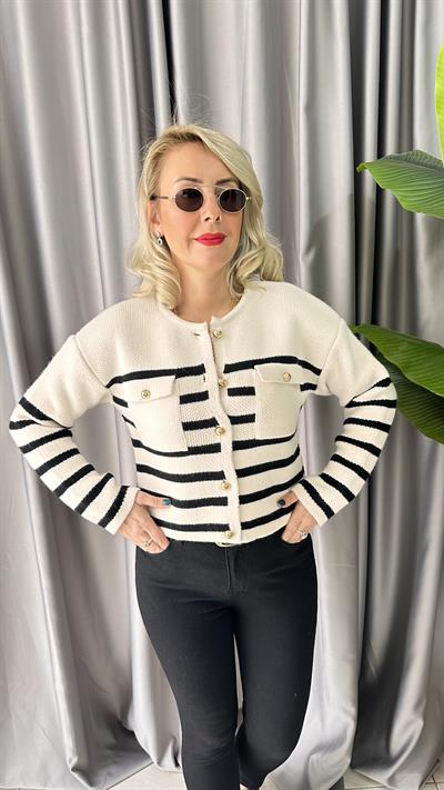 GOLD DÜĞMELİ CEPLİ TRİKO HIRKA