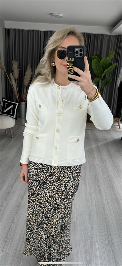 GOLD DÜĞMELİ EKRU TRİKO CEKET