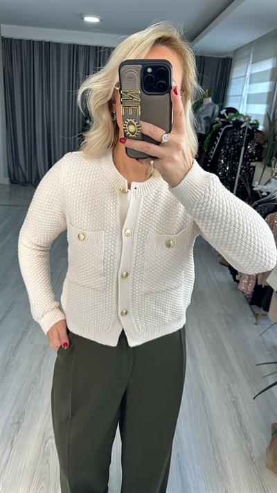 GOLD DÜĞMELİ EKRU TRİKO HIRKA