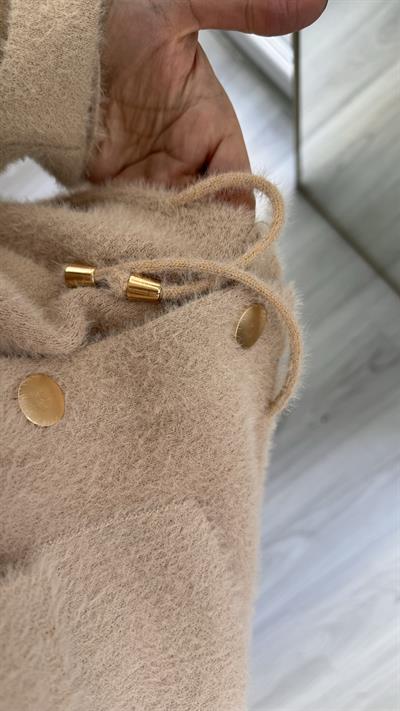 GOLD DÜĞMELİ KAPİŞONLU BEJ TRİKO CEKET