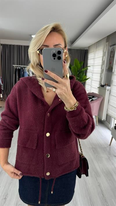 Gold Düğmeli Kapişonlu Bordo Triko Ceket