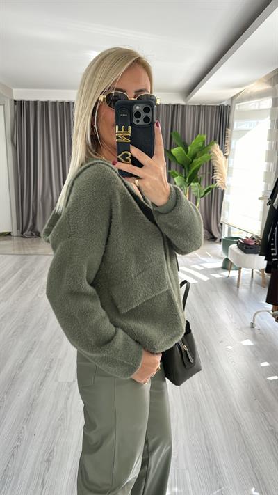 Gold Düğmeli Kapişonlu Haki Triko Ceket