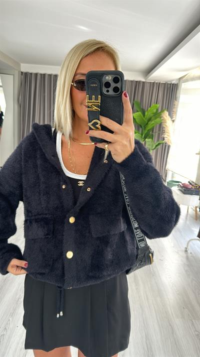 Gold Düğmeli Kapişonlu Siyah Triko Ceket