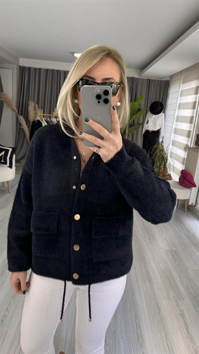 GOLD DÜĞMELİ KAPİŞONLU SİYAH TRİKO CEKET