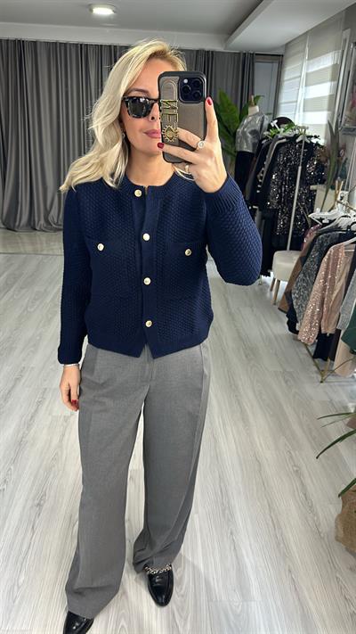 GOLD DÜĞMELİ LACİVERT TRİKO HIRKA