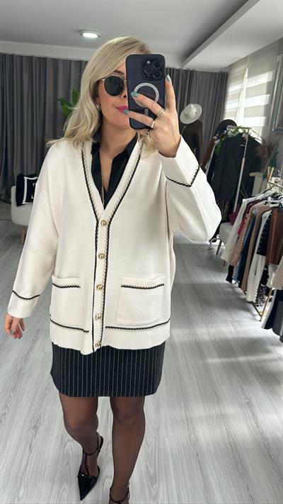 GOLD DÜĞMELİ, SİMLİ BAŞAK İŞLEMELİ EKRU TRİKO HIRKA