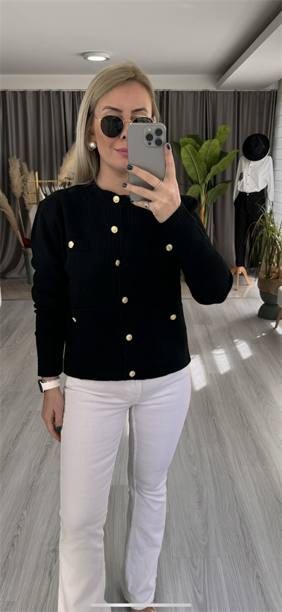 GOLD DÜĞMELİ SİYAH TRİKO CEKET