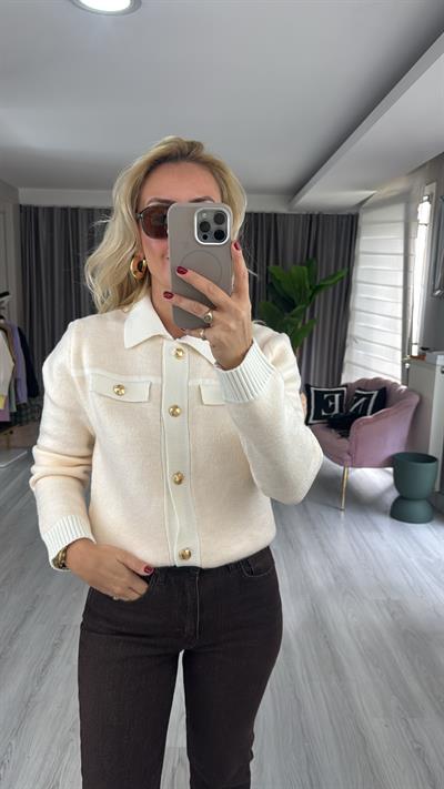 Gold Düğmeli Tok Doku Kemik Krem Triko Hırka