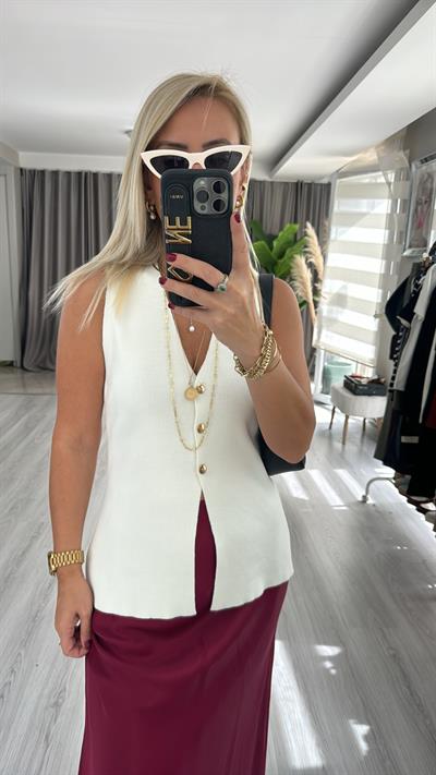 Gold Düğmeli, V Yaka, EkruTriko Yelek