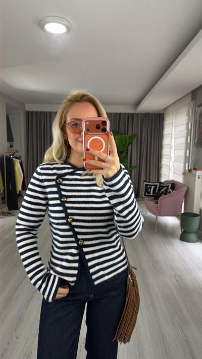 Gold Düğmeli Yaka Detaylı Beyaz Çizgili Lacivert Triko