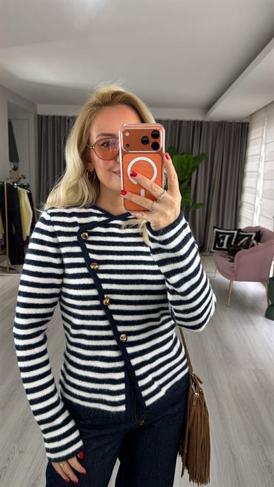 Gold Düğmeli Yaka Detaylı Beyaz Çizgili Lacivert Triko