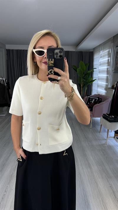 Gold Düğmeli Yarım Kol Ekru Triko