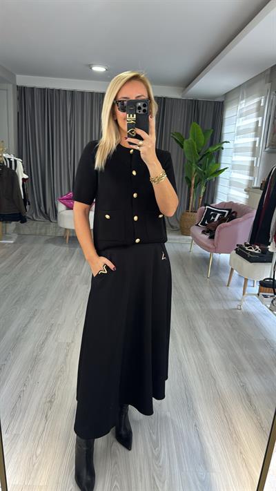 Gold Düğmeli Yarım Kol Siyah Triko