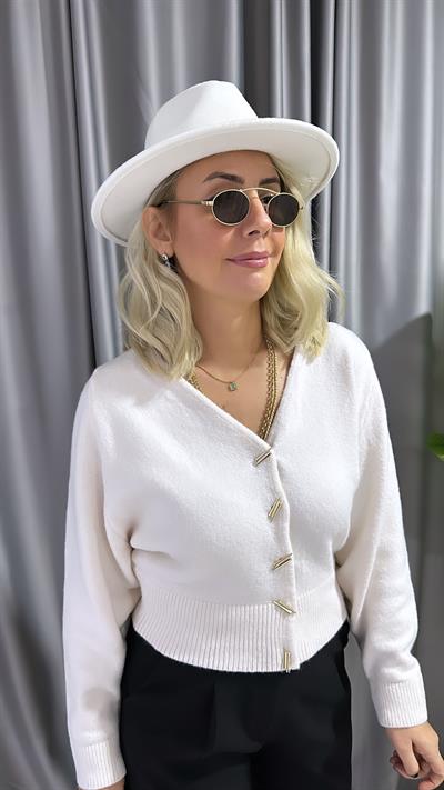 GOLD TASARIM DÜĞMELİ EKRU TRİKO HIRKA