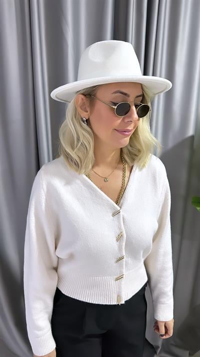 GOLD TASARIM DÜĞMELİ EKRU TRİKO HIRKA