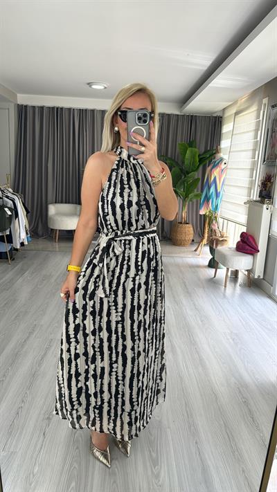 HALTER YAKA MAXİ BOY DESENLİ ELBİSE