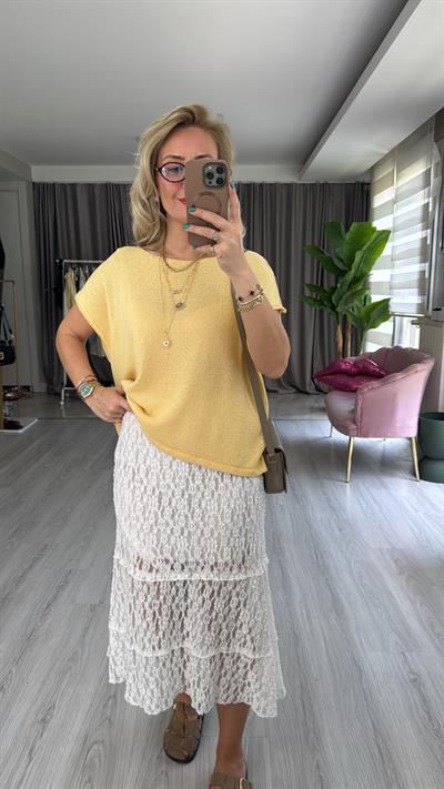 İçi Astarlı Likralı Ekru Dantel Etek