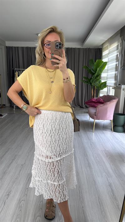 İçi Astarlı Likralı Ekru Dantel Etek