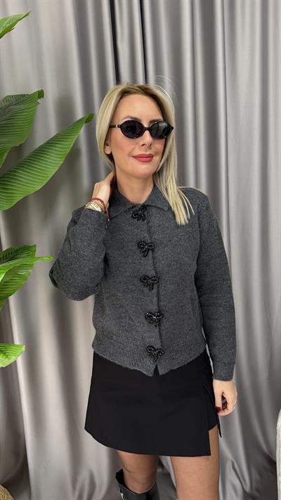 İncili Fiyonk Aksesuarlı Antrasit Triko Hırka  