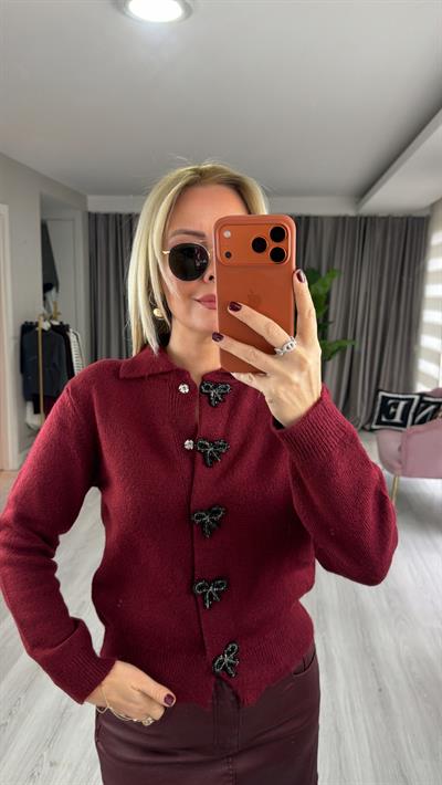 İncili Fiyonk Aksesuarlı Bordo Triko Hırka  