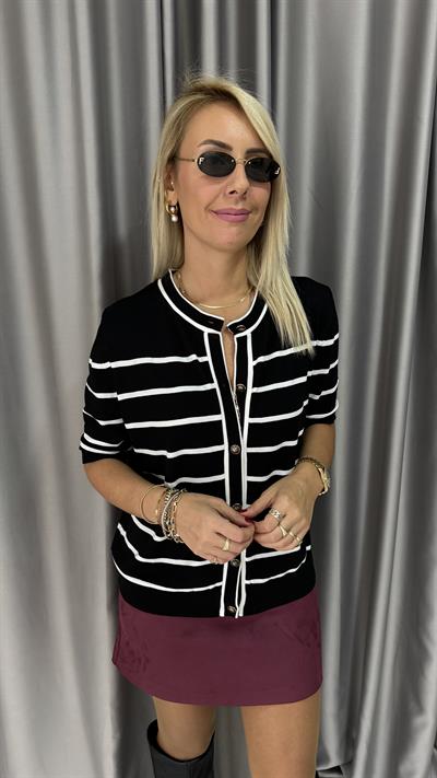 İpek Dokuda Beyaz Çizgili Siyah Triko