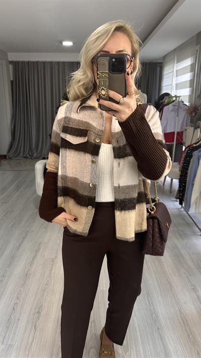 KAHVE EKOSELİ TRİKO DETAYLI KAŞE CEKET