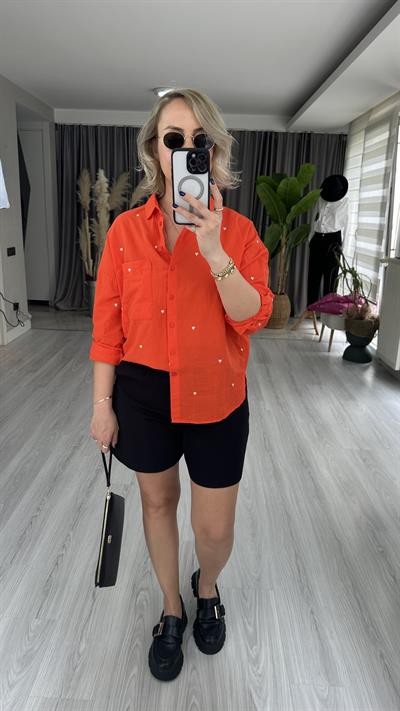 KALP İŞLEMELİ TURUNCU KOTON GÖMLEK