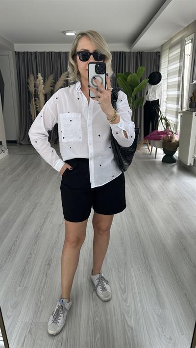 KALP İŞLEMELİ BEYAZ KOTON GÖMLEK