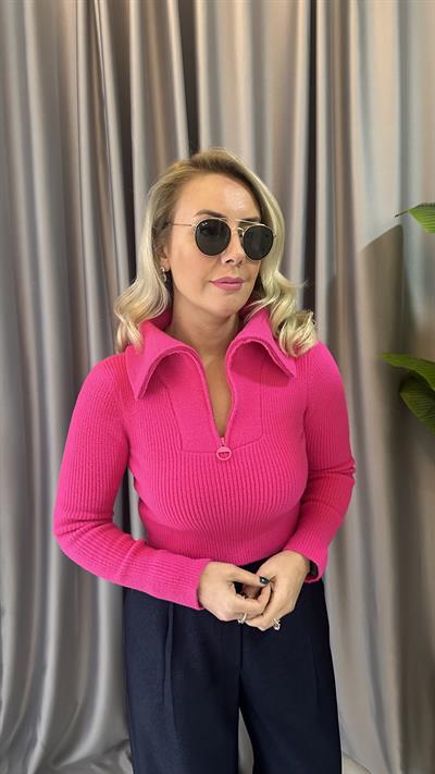 KAMYONER YAKA FİTİLLİ FUŞYA TRİKO KAZAK